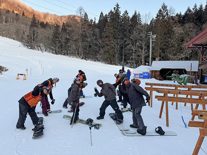 白馬五竜スノーボードスクールの仲間① Image