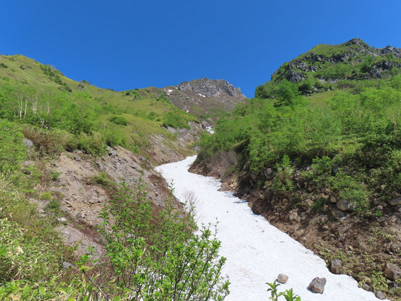 残雪と焼岳 Image